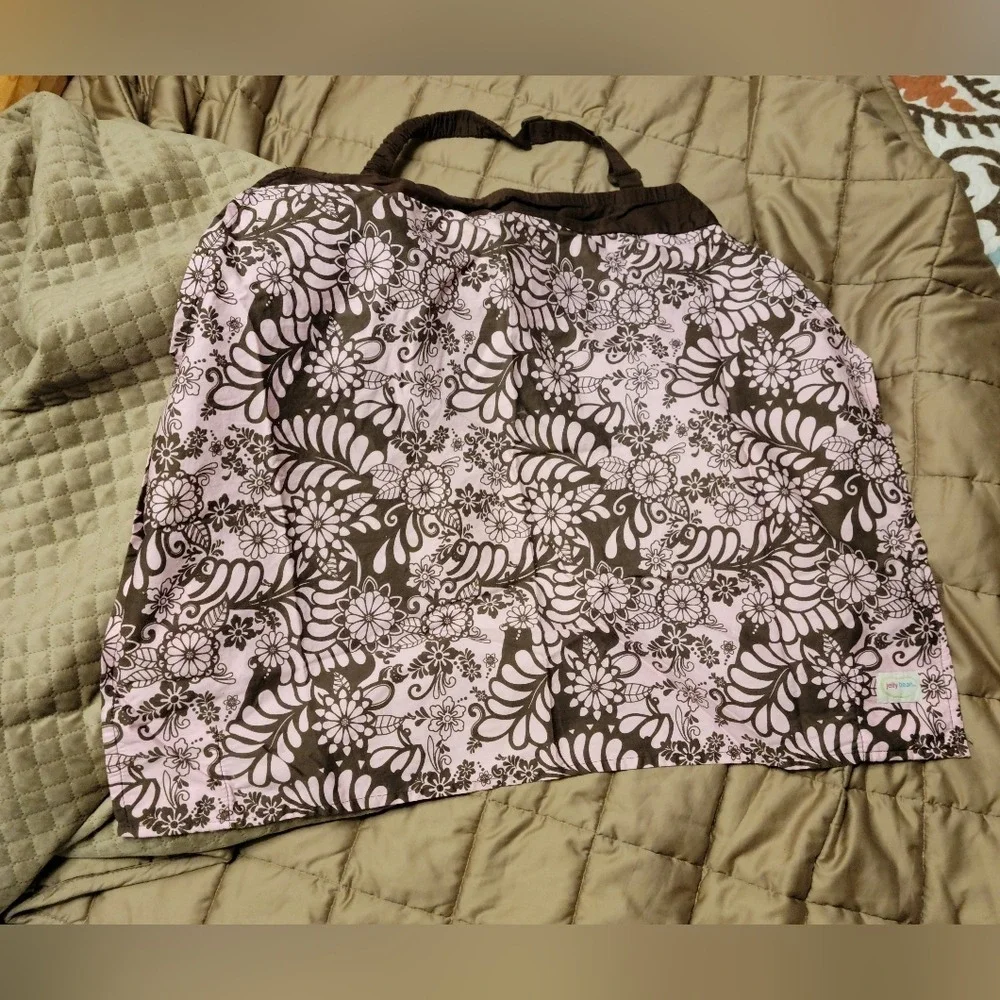 Munchkin Jelly Bean baby girls Nursing Cover pink and brown‎